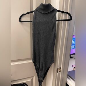 Zara - S Ribbed Charcoal Collared Bodysuit